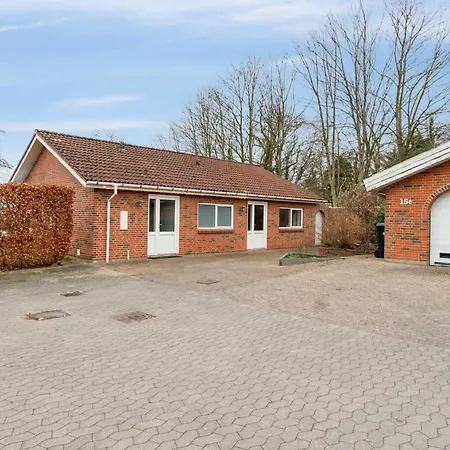 Villa Townhouse With Nature As Neighbor