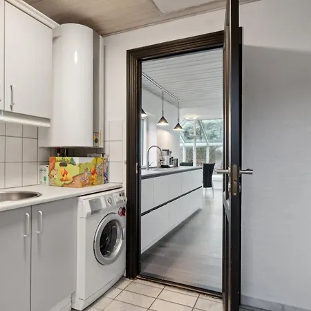 וילה Townhouse With Nature As Neighbor ברנדה